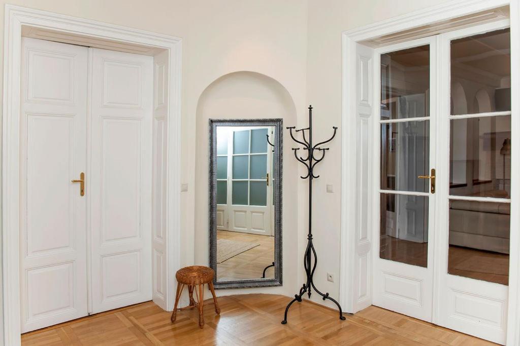 Velky Apartman 브라티슬라바 외부 사진